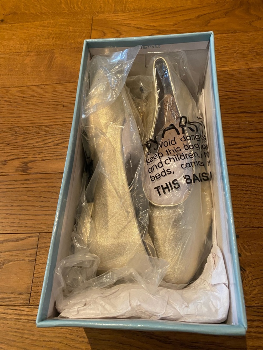 Seychelles Metallic Gold Rounded Toe Low Heel Flats - Picture 6 of 6